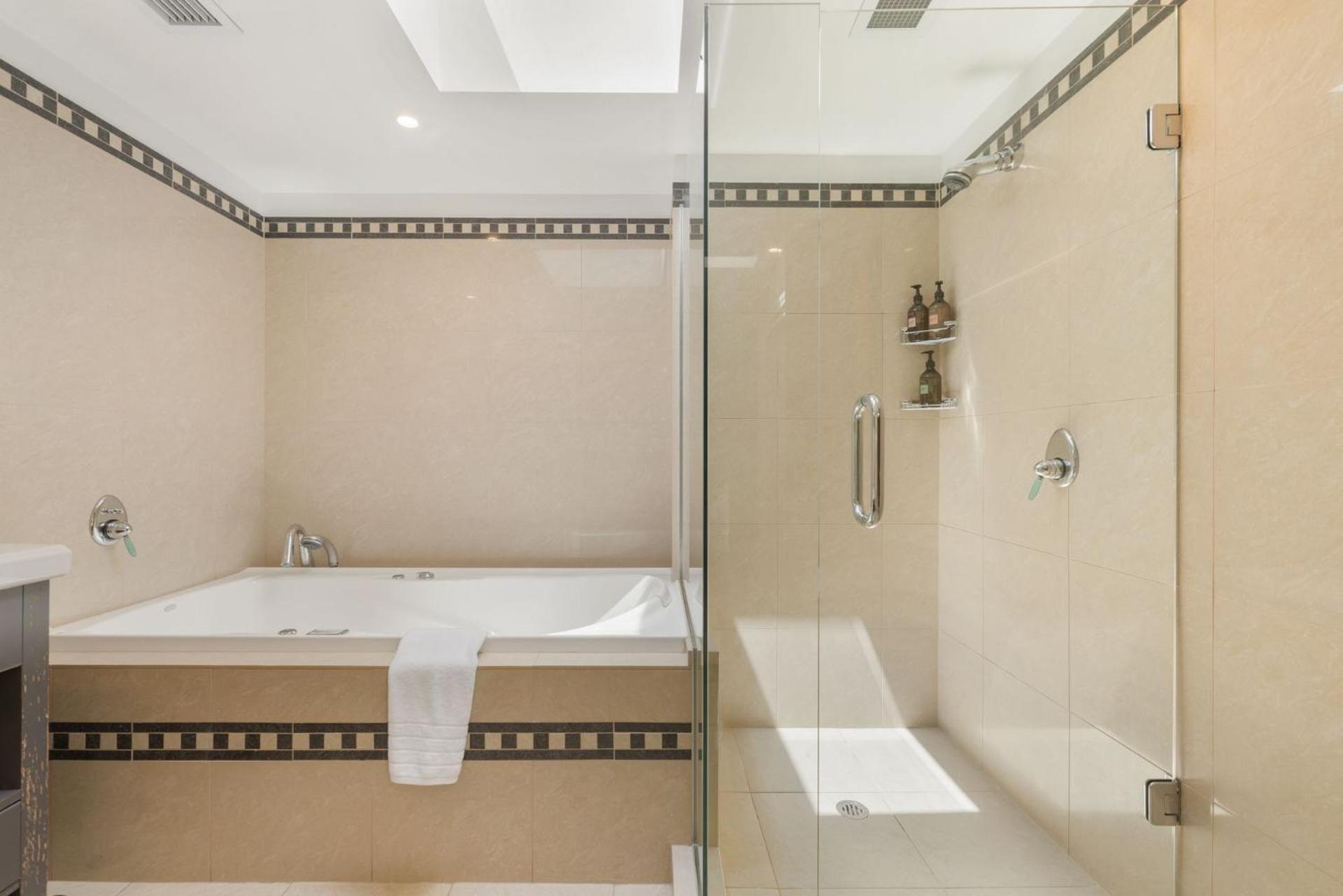 Chambers City Centre Penthouse Куийнстаун Екстериор снимка